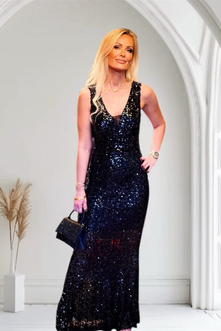 Μακρύ Βραδινό Φόρεμα με Λαμπερές Λεπτομέρειες